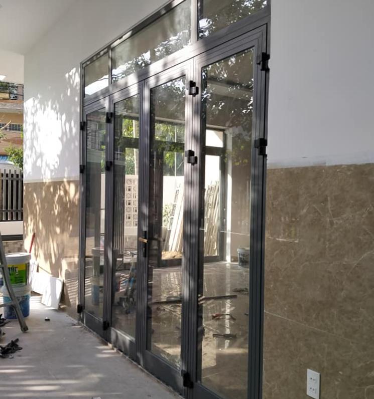 Công ty thi công cửa nhôm xingfa nhập khẩu màu xám ghi tại Nam Định 2