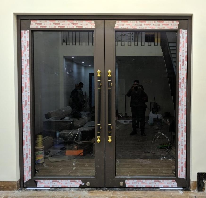 Đội thợ lắp đặt cửa nhôm Châu Âu CIVRO cao cấp tại Nam Định Đội thợ lắp đặt cửa nhôm Châu Âu CIVRO cao cấp tại Nam Định