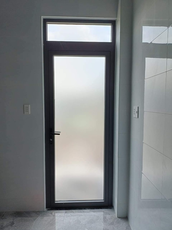 Đội thợ thi công cửa nhà vệ sinh xingfa xám ghi tại Nam Định - Thợ giỏi nhất Đội thợ thi công cửa nhà vệ sinh xingfa xám ghi tại Nam Định - Thợ giỏi nhất
