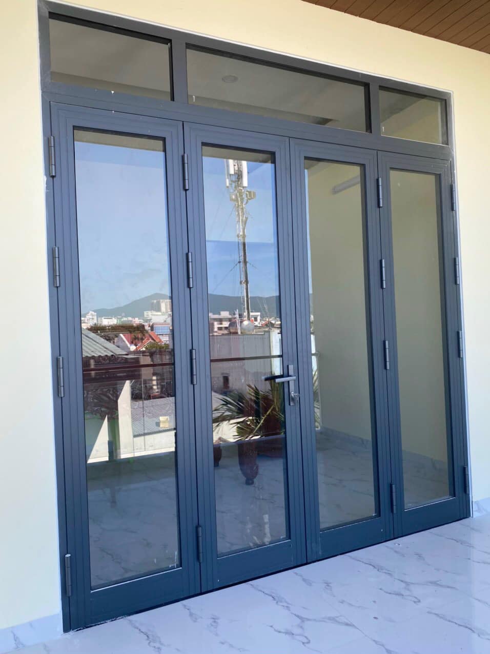 Thi công cửa nhôm xingfa 4 cánh mở quay giá rẻ tại Nam Định - Gọi ngay 0966 872 626 Thi công cửa nhôm xingfa 4 cánh mở quay giá rẻ tại Nam Định - Gọi ngay 0966 872 626